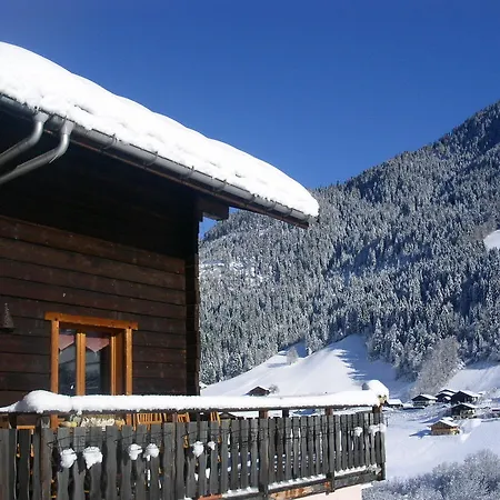 بيت ريفي La Charmette Arêches